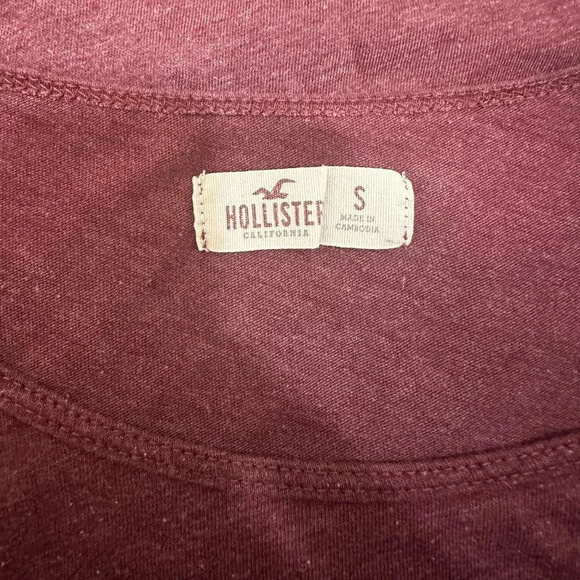 Hollister Maroon Long Sleeve Graphic Tee Scoop Neck Size Small - Picture 7 of 7